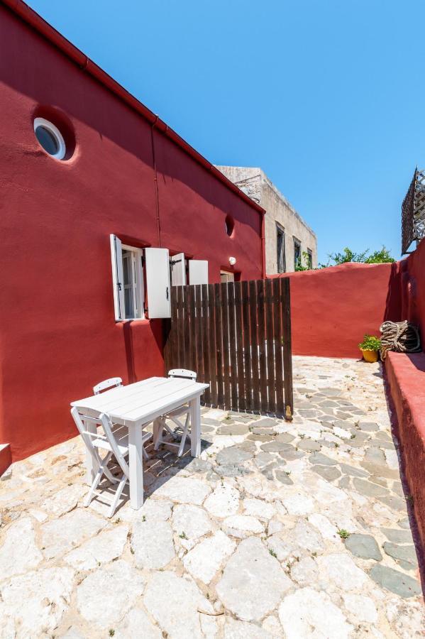 Atlantis Houses Chalki Town Extérieur photo