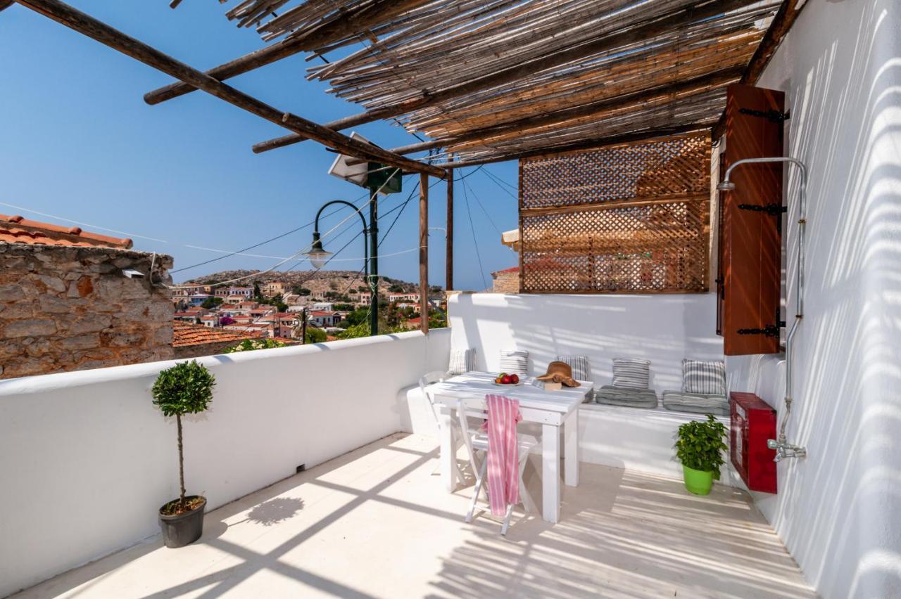 Atlantis Houses Chalki Town Extérieur photo