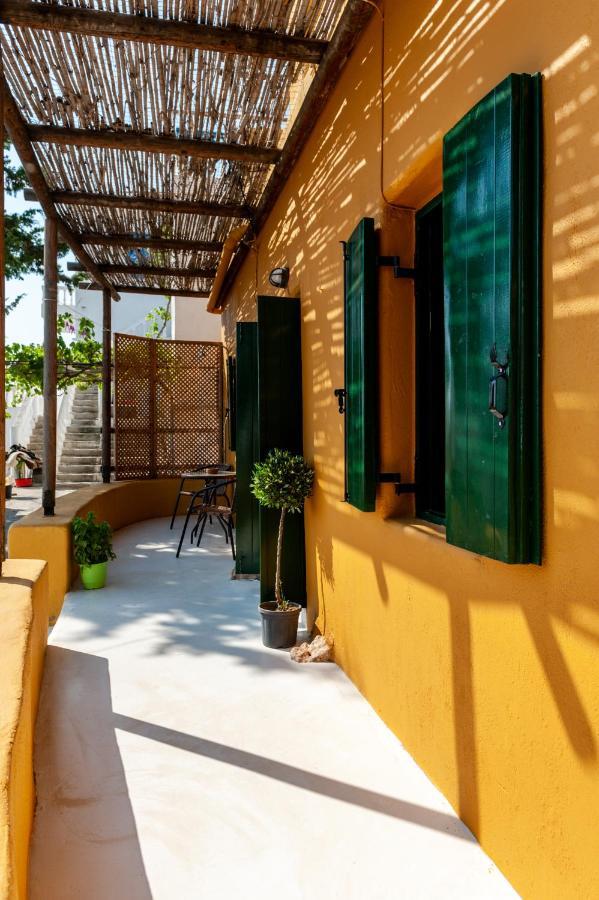 Atlantis Houses Chalki Town Extérieur photo