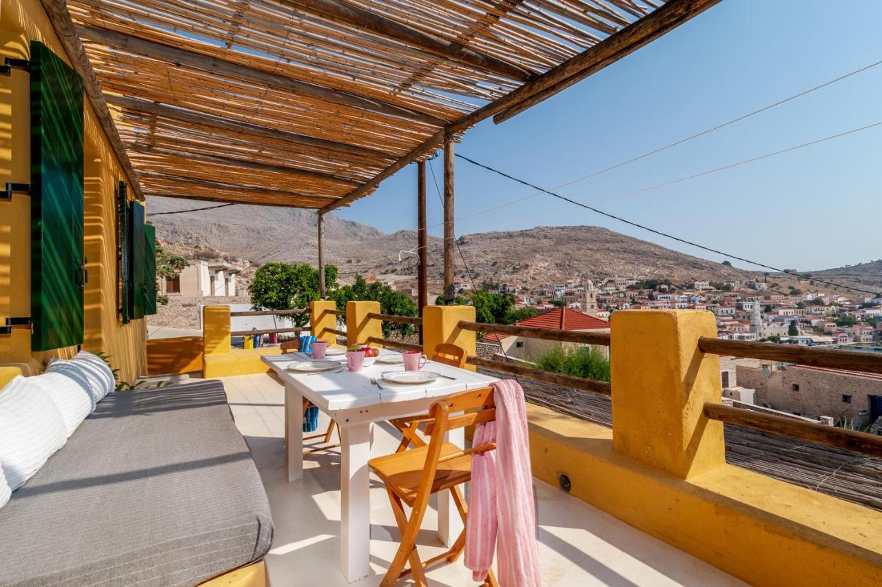 Atlantis Houses Chalki Town Extérieur photo