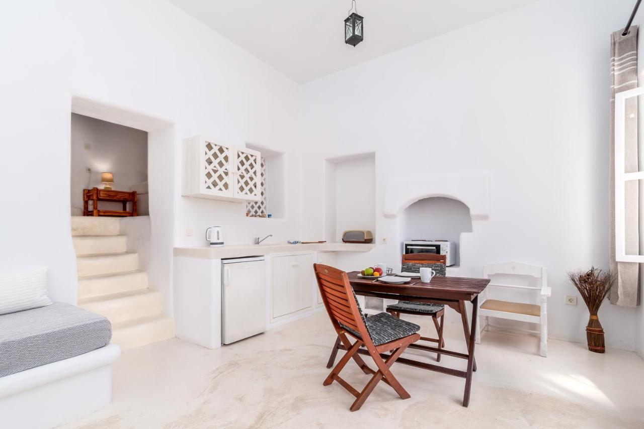 Atlantis Houses Chalki Town Extérieur photo