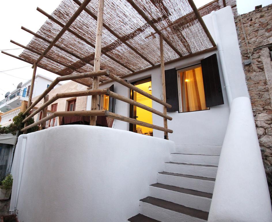 Atlantis Houses Chalki Town Extérieur photo