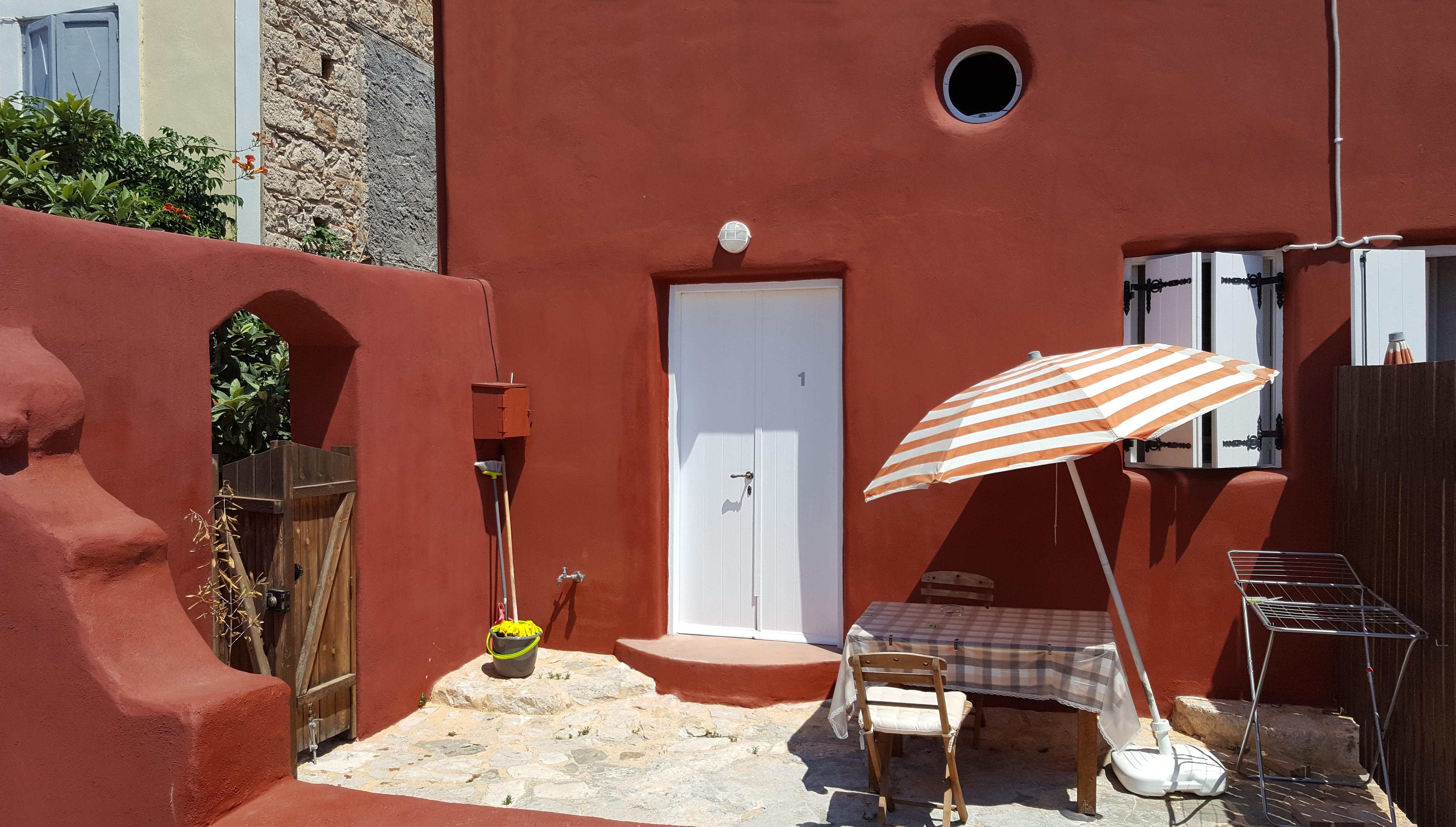 Atlantis Houses Chalki Town Extérieur photo