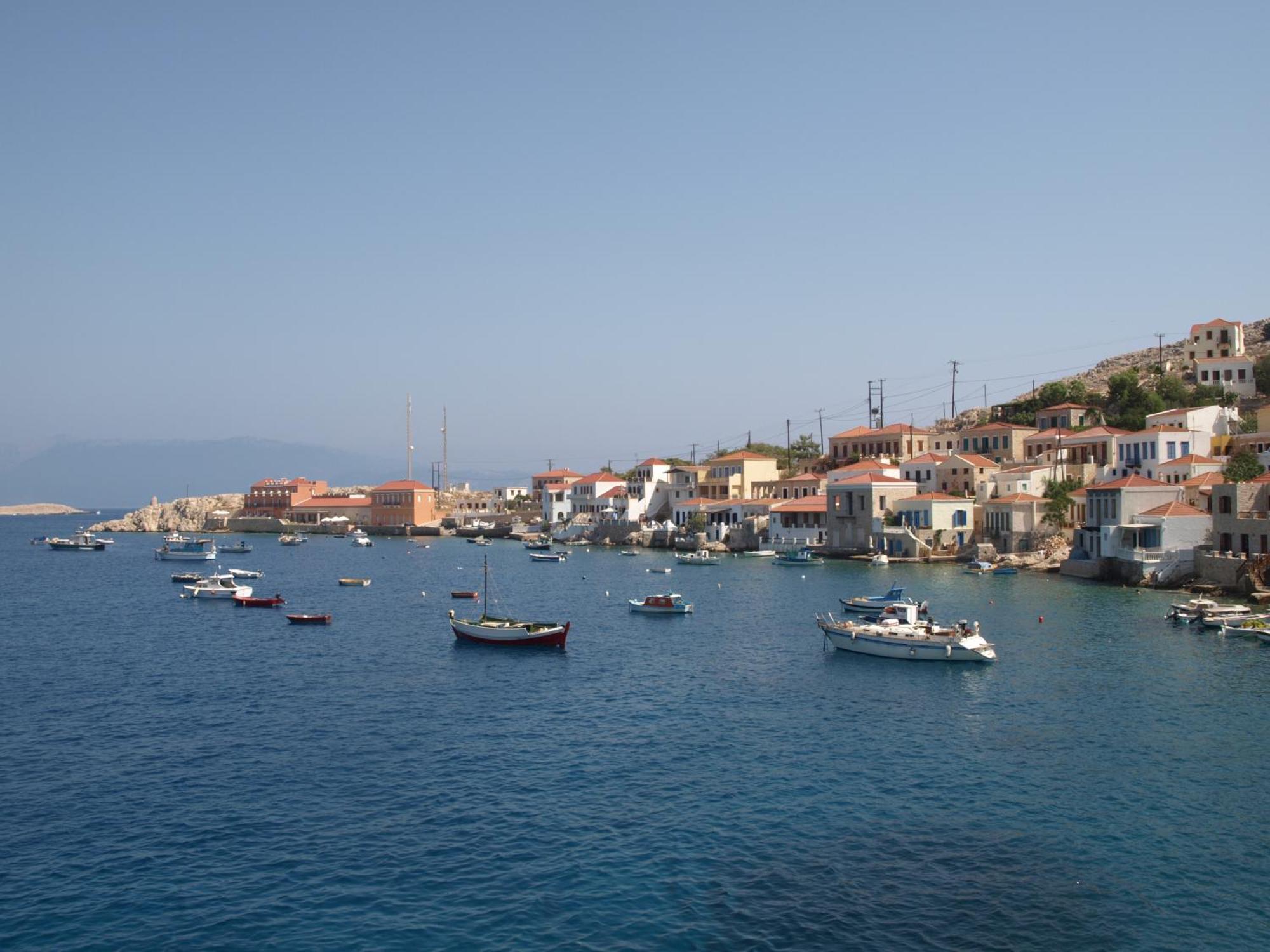 Atlantis Houses Chalki Town Extérieur photo