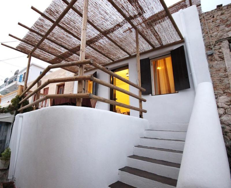 Atlantis Houses Chalki Town Extérieur photo